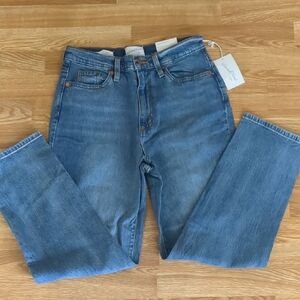 Universal Thread Women's Vintage Stretch Straight Leg BlueJeans, Sz 4 Short, NEW